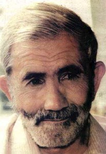 Ο Σεντίκ μετά την έξοδο από τη φυλακή το 1985. Η ιδιομορφία το αριστερό μάγουλο προέρχεται από σφαίρα κατά τη διάρκεια της τουπαμαρικής δράσης
